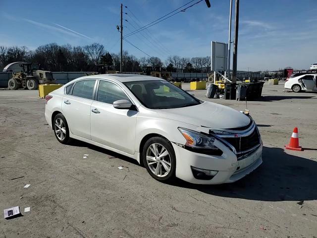 2015 Nissan Altima - Image 11