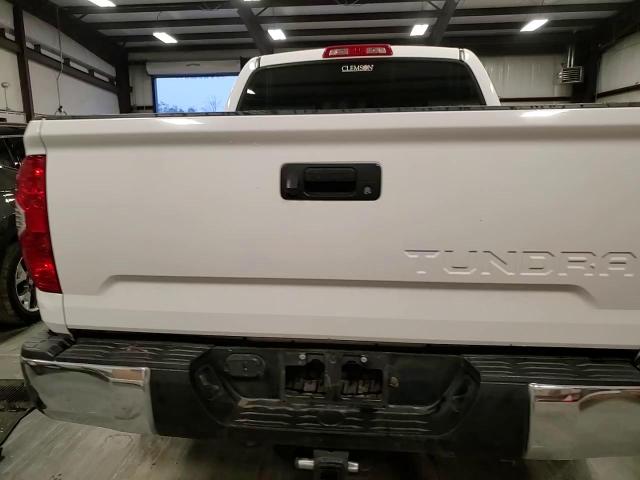 2015 Toyota Tundra - Image 11