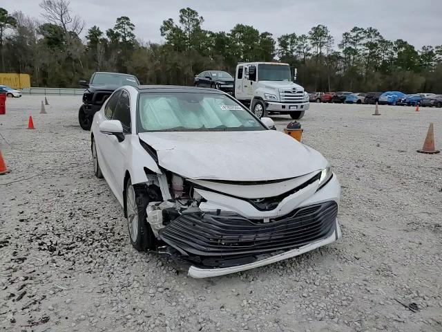 2018 Toyota Camry - Image 13