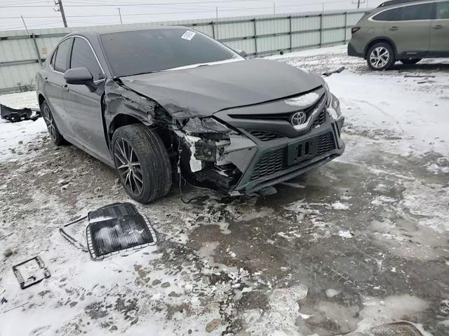 2021 Toyota Camry - Image 10