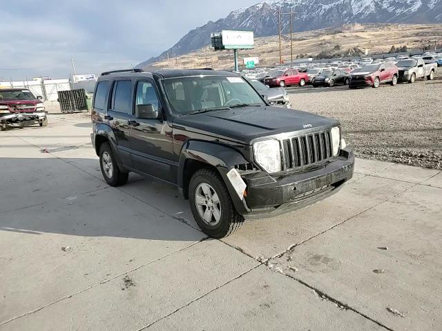 2009 Jeep Liberty (North America) - Image 12
