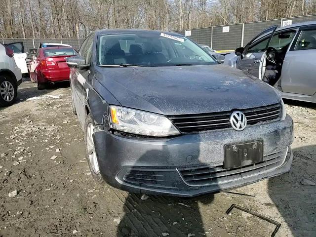 2014 Volkswagen Jetta - Image 10