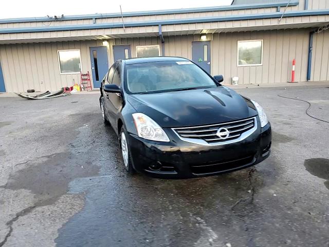 2012 Nissan Altima - Image 13