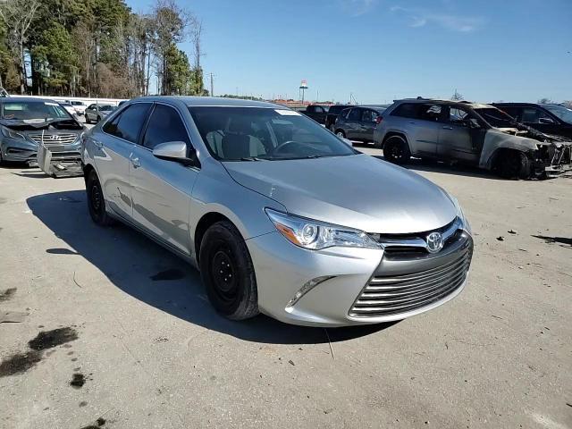 2015 Toyota Camry - Image 10