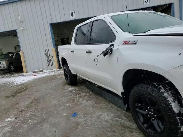 2019 Chevrolet Silverado - Image 13