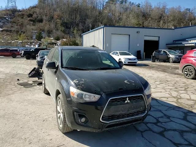 2015 Mitsubishi Outlander - Image 11