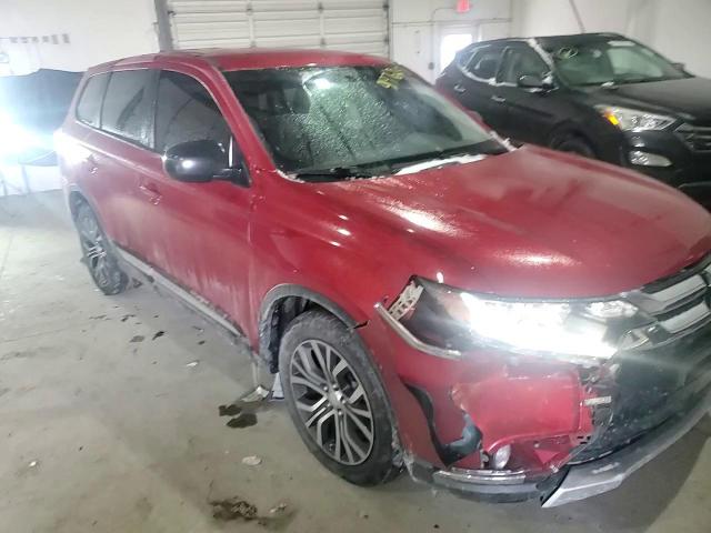 2017 Mitsubishi Outlander - Image 12