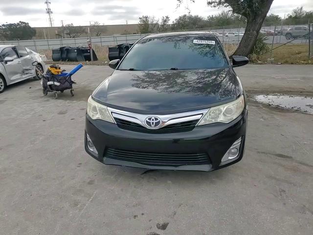 2014 Toyota Camry - Image 11