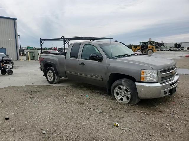 2013 Chevrolet Silverado - Image 10