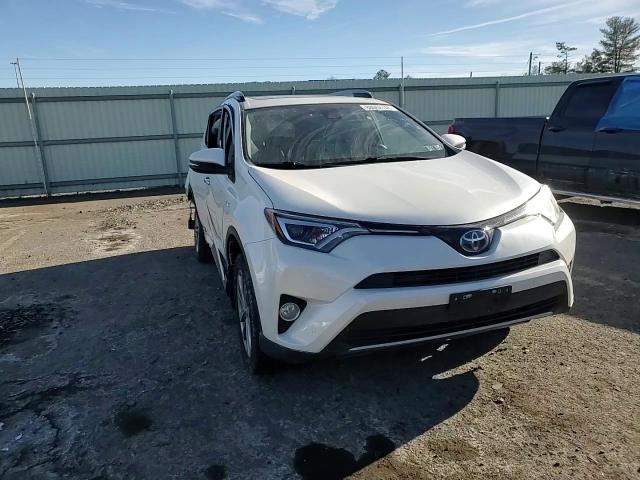 2018 Toyota RAV 4 - Image 12