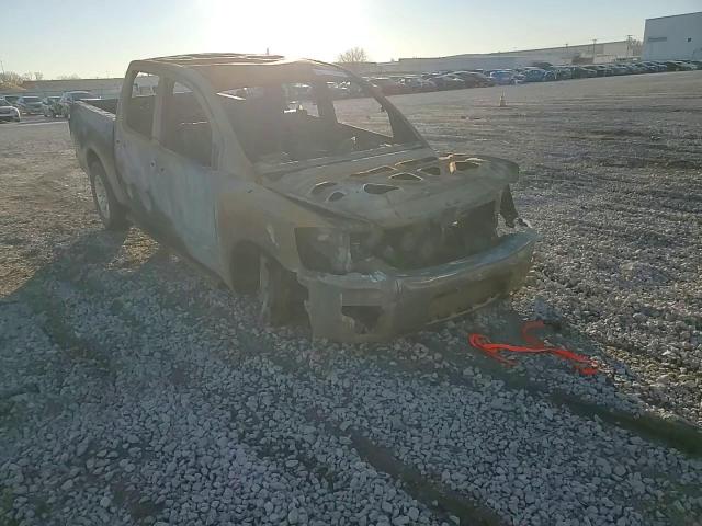 2005 Nissan Titan - Image 10