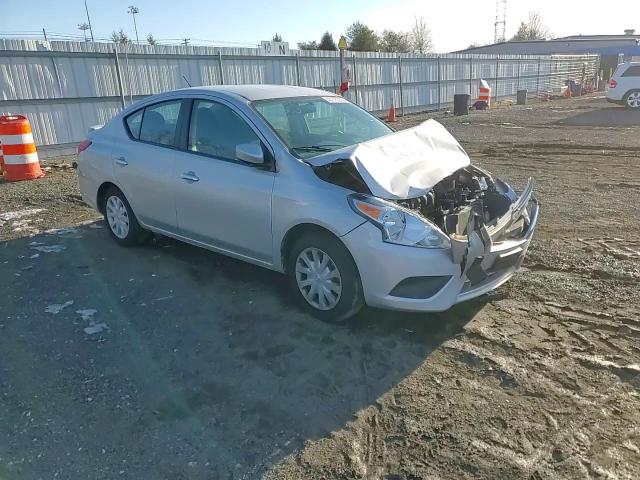 2019 Nissan Versa - Image 11