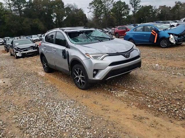 2017 Toyota RAV 4 - Image 11