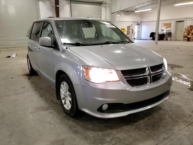 2020 Dodge Caravan - Image 11