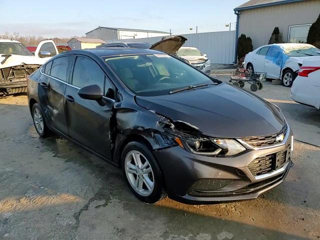2017 Chevrolet Cruze - Image 13