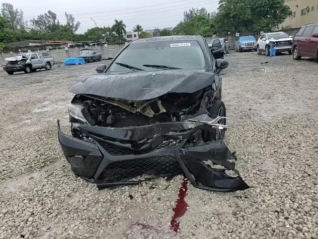 2020 Toyota Camry - Image 10