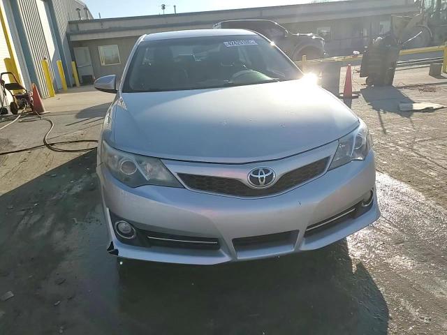 2014 Toyota Camry - Image 13
