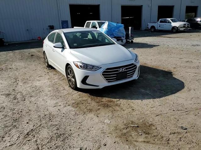 2018 Hyundai Elantra - Image 11