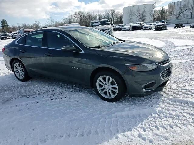 2017 Chevrolet Malibu - Image 12