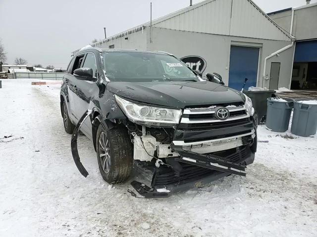 2017 Toyota Highlander - Image 14