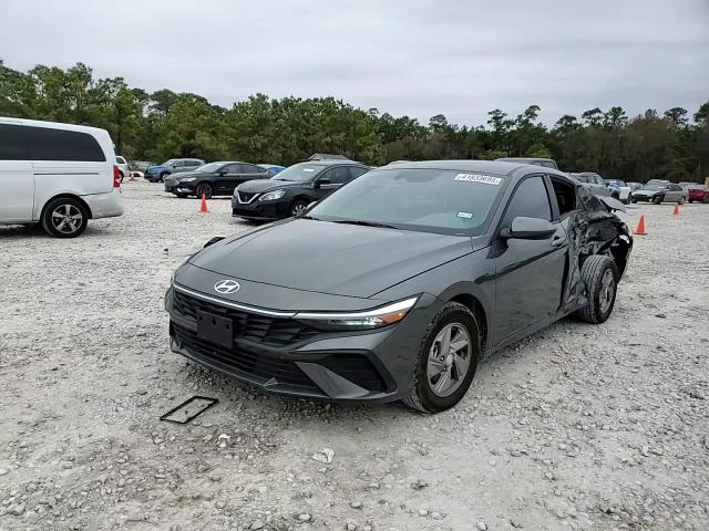 2024 Hyundai Elantra - Image 13