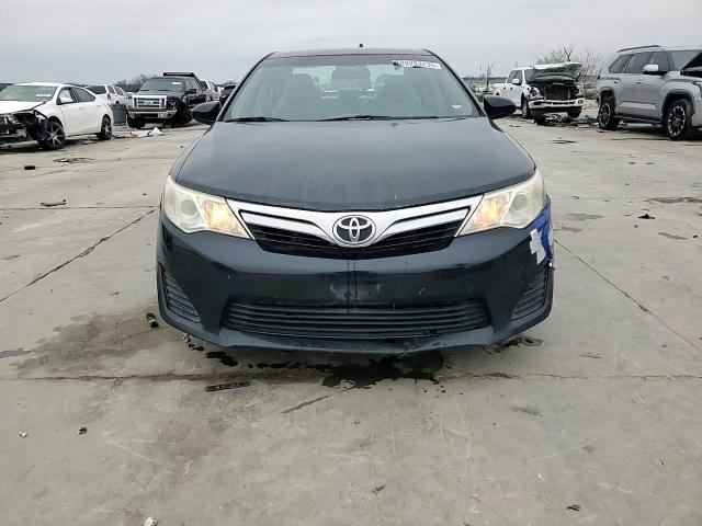 2013 Toyota Camry - Image 13