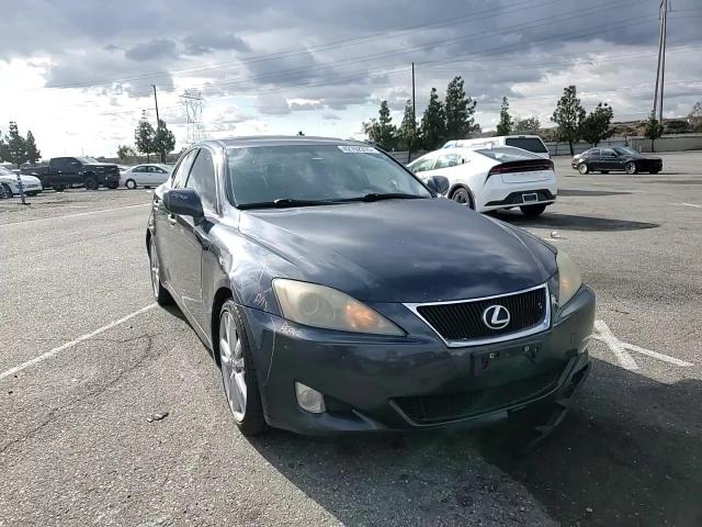 2007 Lexus IS - Image 10