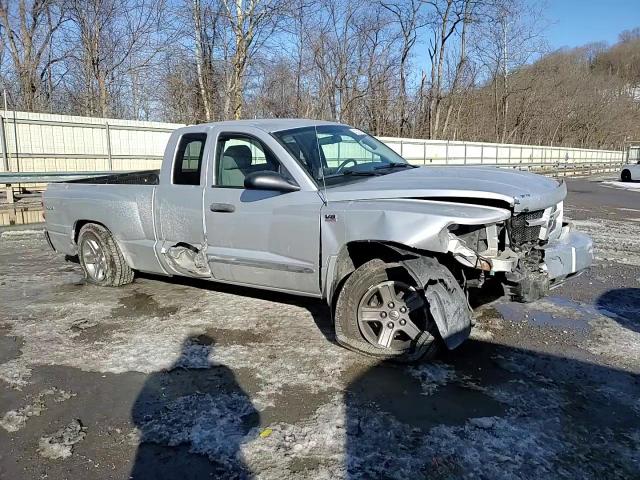 2011 Dodge Dakota - Image 11