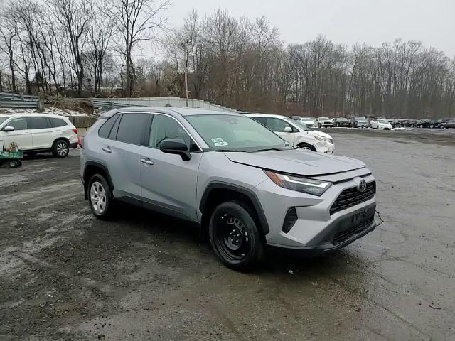 2023 Toyota RAV 4 - Image 11