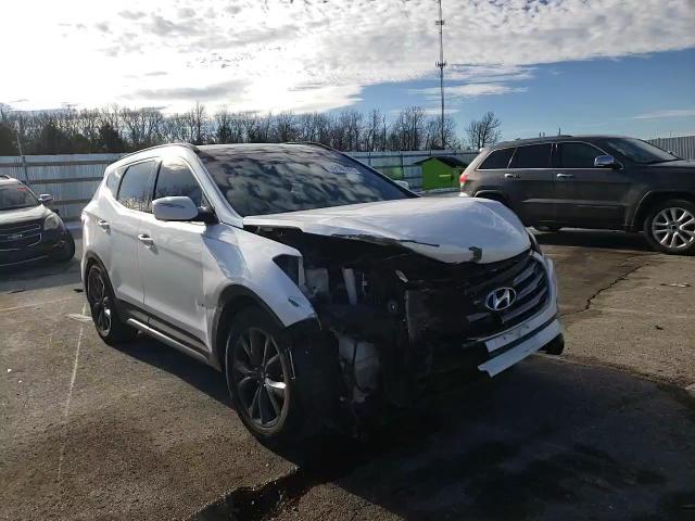 2017 Hyundai Santa Fe - Image 12