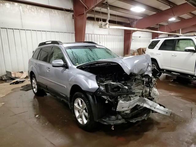 2013 Subaru Outback - Image 15