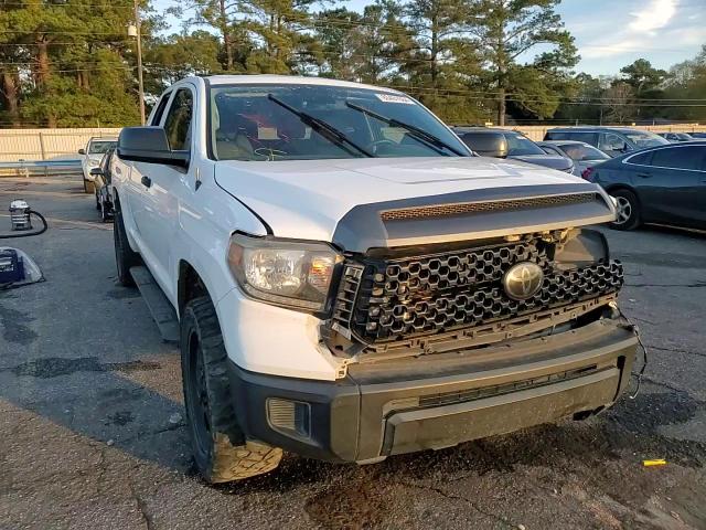2018 Toyota Tundra - Image 13