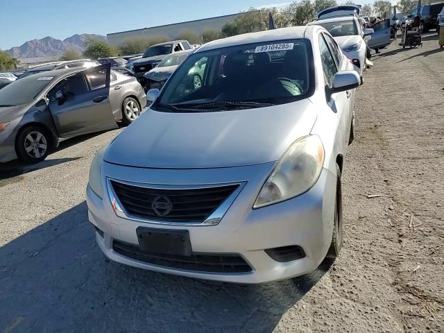 2012 Nissan Versa - Image 14