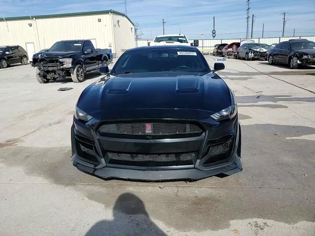 2019 Ford Mustang - Image 13