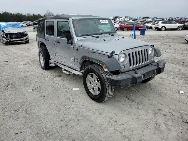 2018 Jeep Wrangler - Image 11
