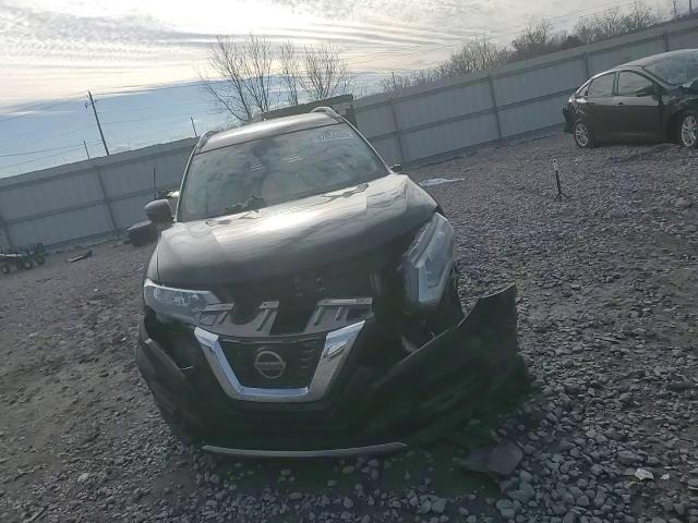 2018 Nissan Rogue - Image 12
