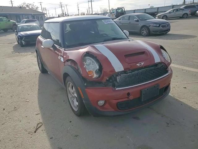 2011 MINI Cooper - Image 10