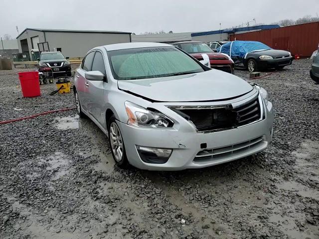 2015 Nissan Altima - Image 13