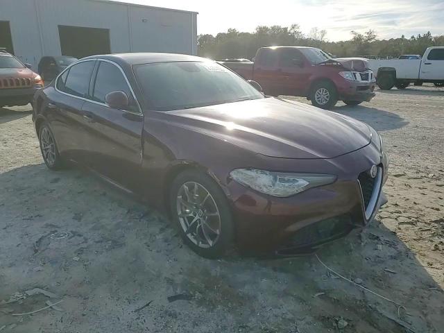 2018 Alfa Romeo Giulia - Image 14