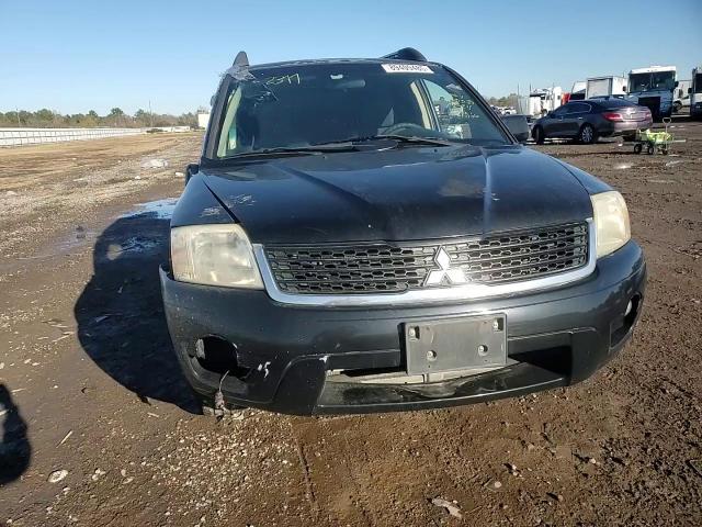 2011 Mitsubishi Endeavor - Image 11