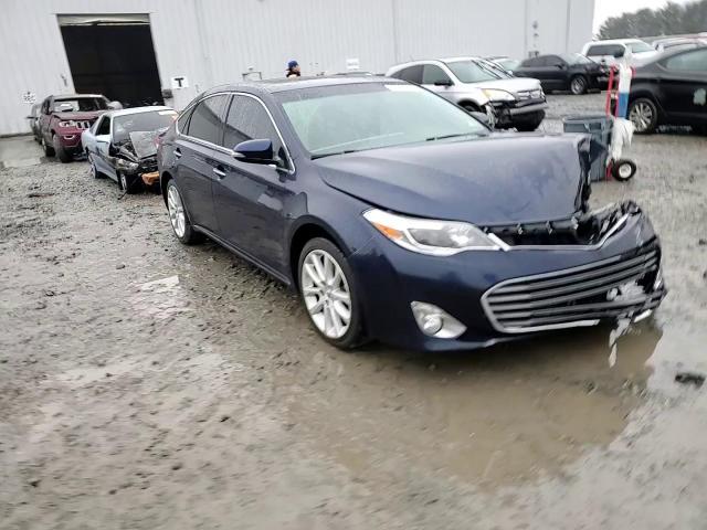 2013 Toyota Avalon - Image 13