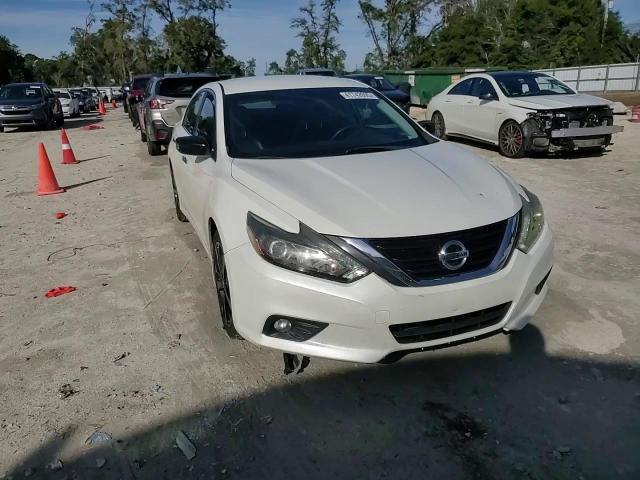 2017 Nissan Altima - Image 13