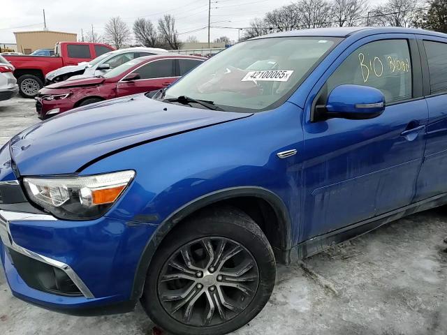 2017 Mitsubishi Outlander - Image 11