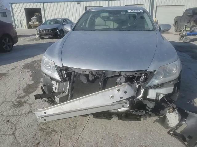 2012 Lexus LS - Image 10