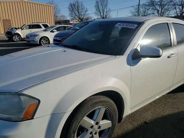2011 Dodge Avenger - Image 11