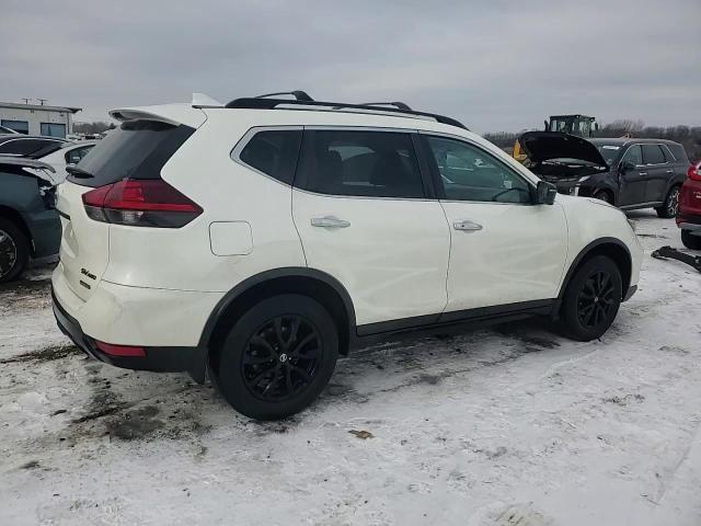 2018 Nissan Rogue - Image 14