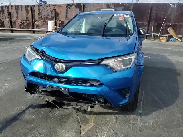 2018 Toyota RAV 4 - Image 11