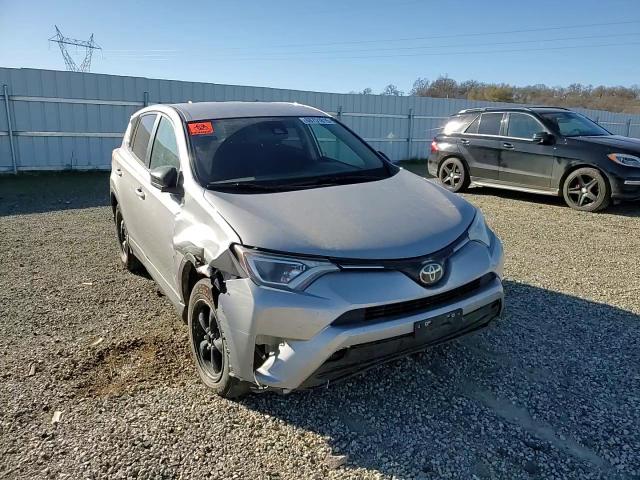 2018 Toyota Rav4 Le VIN: 2T3BFREV8JW778219 Lot: 88751815