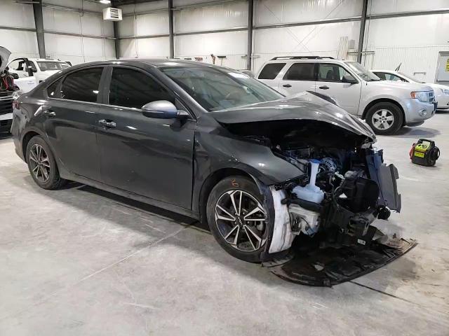 2023 Kia Forte - Image 11