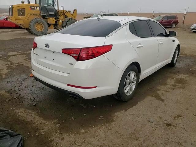 2011 Kia Optima - Image 13